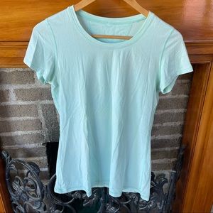 Lululemon lightweight aqua light blue short sleeve shirt, size 8